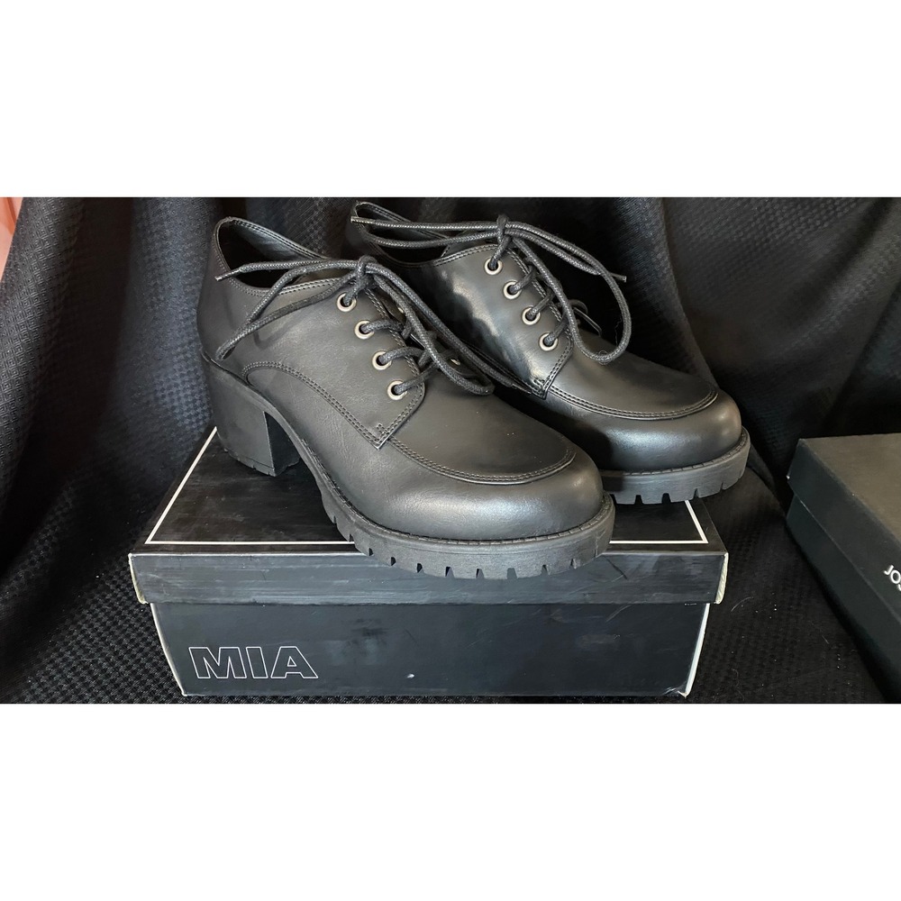 MIA Vicki Black Lace Up Lug Sole Block Heel Oxford Shoes Woman's  Size 9 GS38119